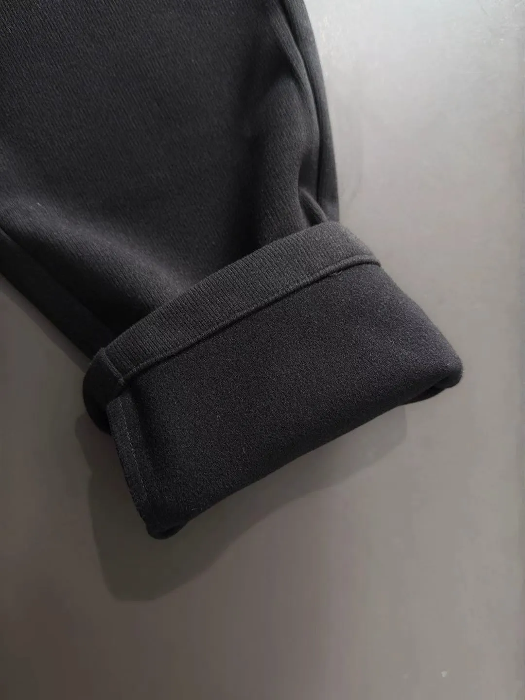 Next day shipping P360 Big Goose 2025 new autumn elastic band casual pants, thick counter-customized fabrics, high breathability and comfort, impeccable details, brand element design concept, reflecting high quality. It feels delicate and soft! It presents a casual cut and the upper body shape is great! Size: M-3XL